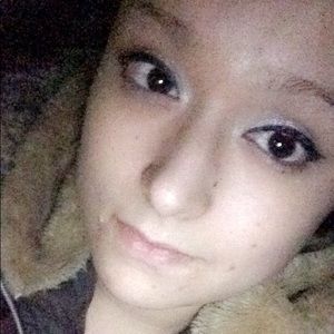 Meet your Posher, Carolina